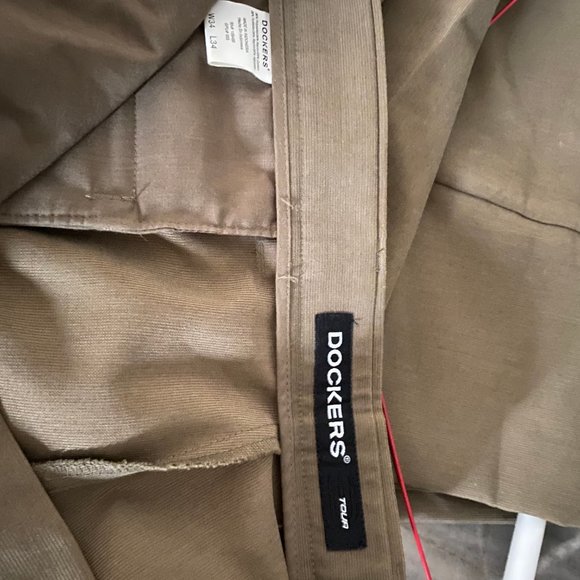 Dockers Tour pleated pants. - Picture 3 of 4